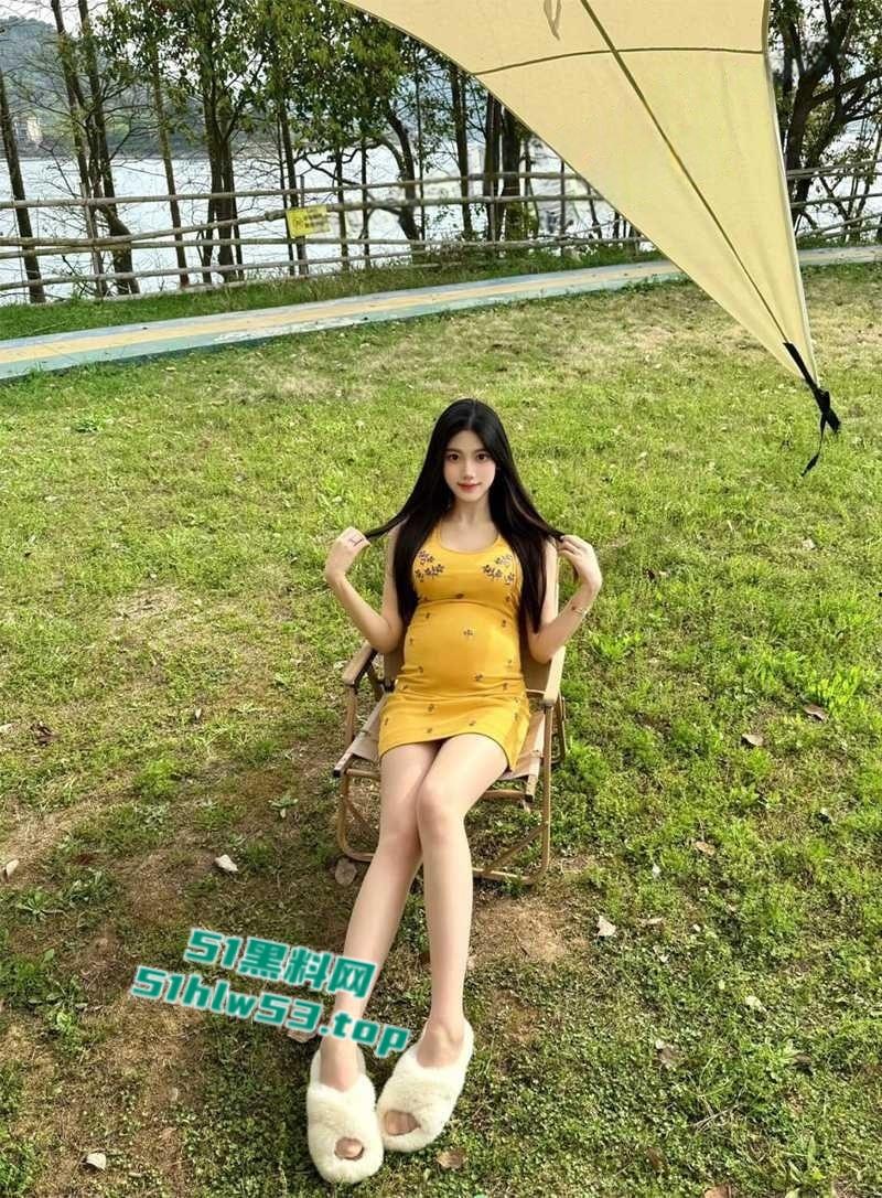 湖北极品孕妇【李芝依】妊娠期当转孕珠挑逗金主，后入抽插时翘臀高撩，如此美妇令人心神激荡！  第6张