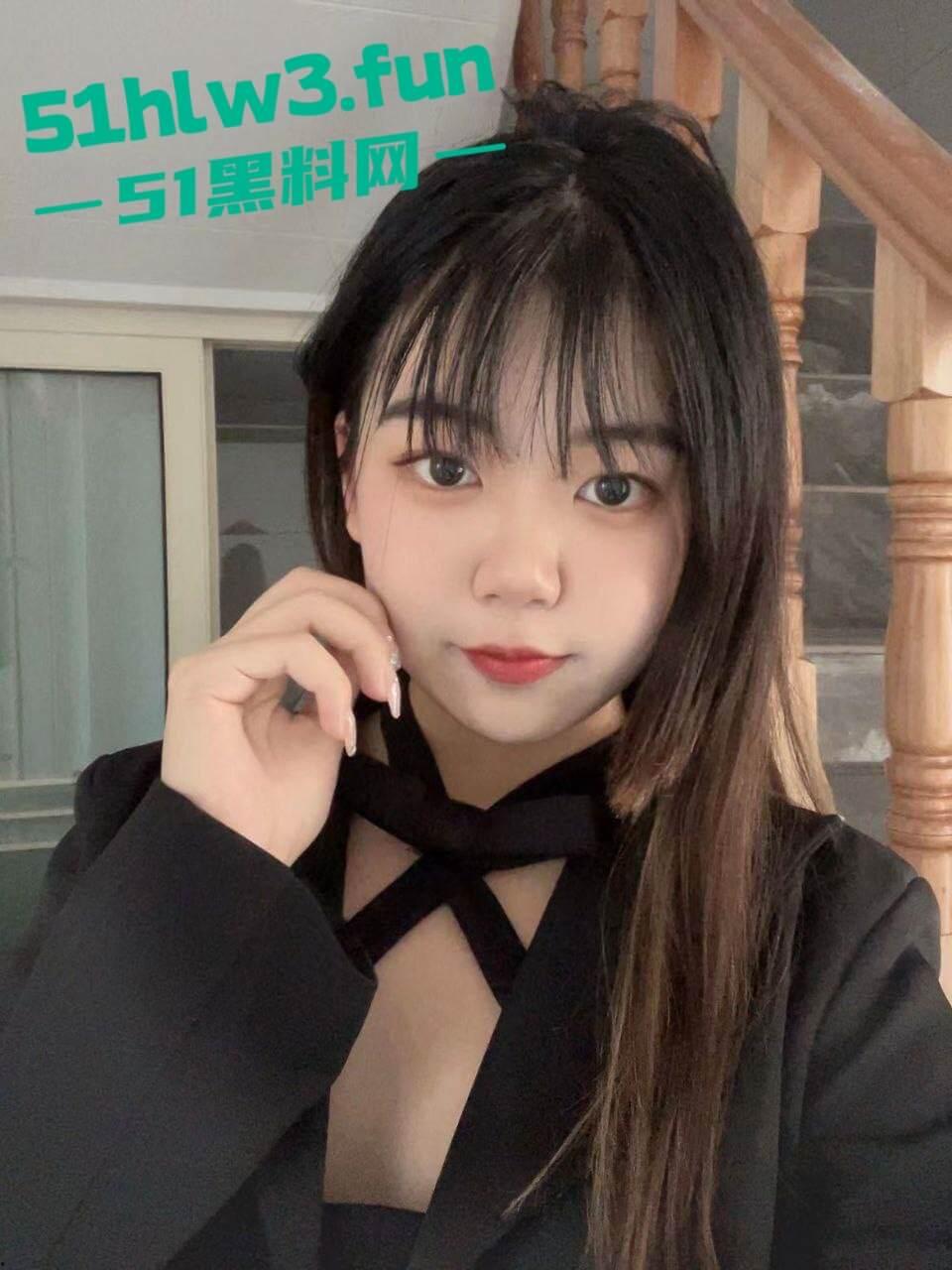 超反差嫩妹母狗,颜值甜美的学生妹身材高挑性感诱人,私下性瘾超强到处约炮渴望被大鸡巴爆操。 第2张 超反差嫩妹母狗,颜值甜美的学生妹身材高挑性感诱人,私下性瘾超强到处约炮渴望被大鸡巴爆操。 第2张