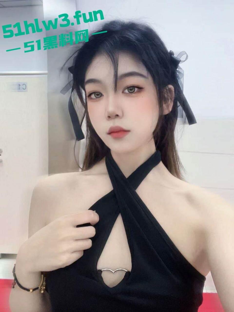 超反差嫩妹母狗,颜值甜美的学生妹身材高挑性感诱人,私下性瘾超强到处约炮渴望被大鸡巴爆操。 第5张 超反差嫩妹母狗,颜值甜美的学生妹身材高挑性感诱人,私下性瘾超强到处约炮渴望被大鸡巴爆操。 第5张