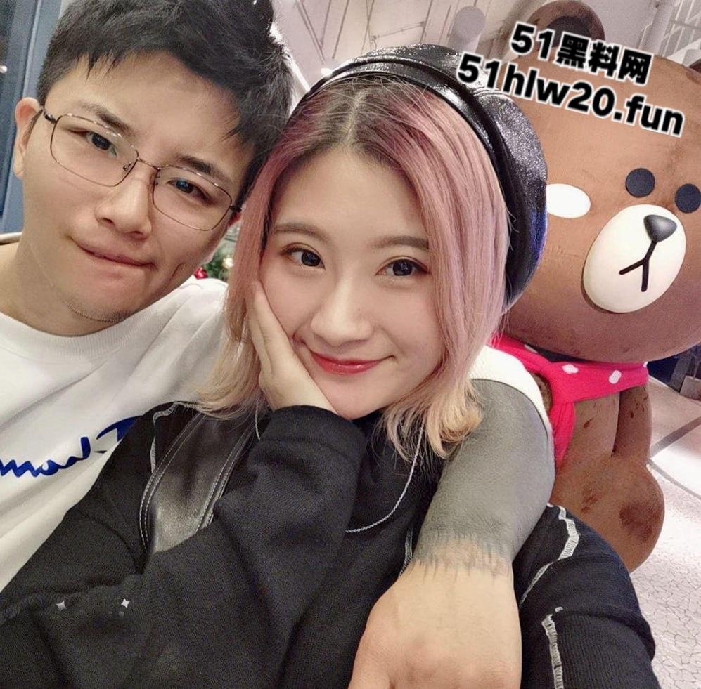 河北经贸大学【林欢】被男友下药，化身母狗疯狂索取榨精，自己主动女上位摇摆。  第4张