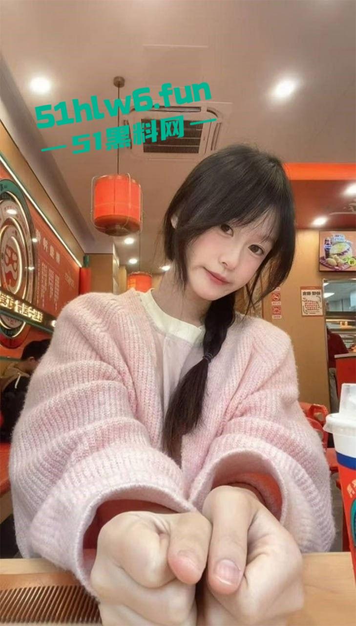 温州医科大学大二骚婊【潘晓蕾】私拍福利尺度曝光炸天!嫩乳骚穴欲求不满天天掰腿求插。 第2张 温州医科大学大二骚婊【潘晓蕾】私拍福利尺度曝光炸天!嫩乳骚穴欲求不满天天掰腿求插。 第2张