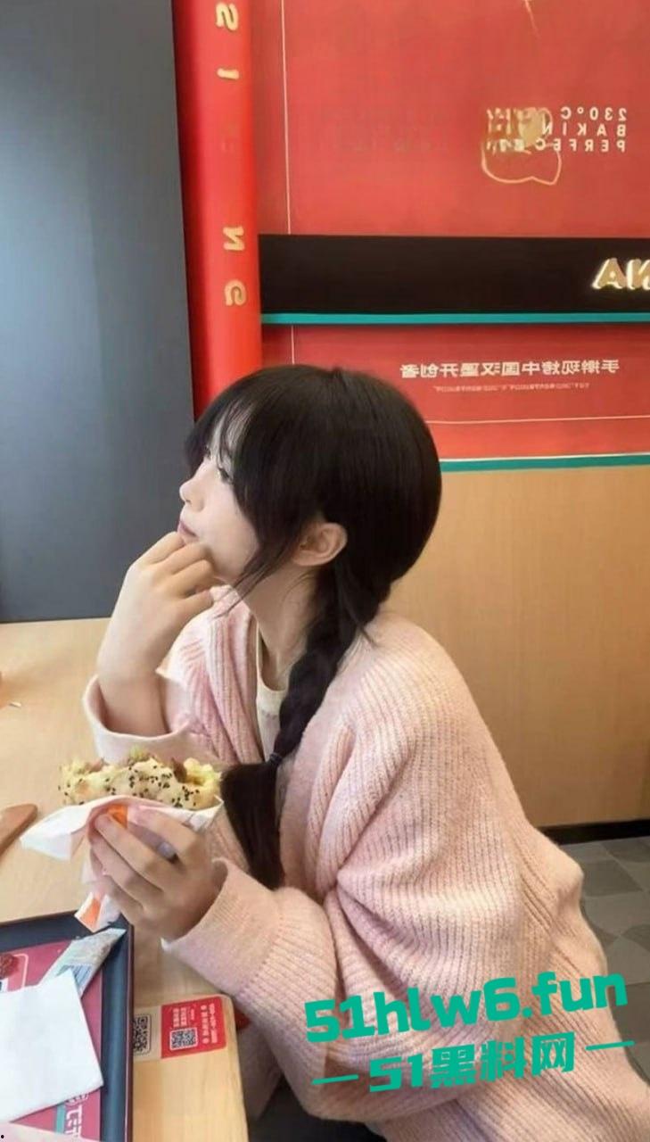 温州医科大学大二骚婊【潘晓蕾】私拍福利尺度曝光炸天!嫩乳骚穴欲求不满天天掰腿求插。 第7张 温州医科大学大二骚婊【潘晓蕾】私拍福利尺度曝光炸天!嫩乳骚穴欲求不满天天掰腿求插。 第7张