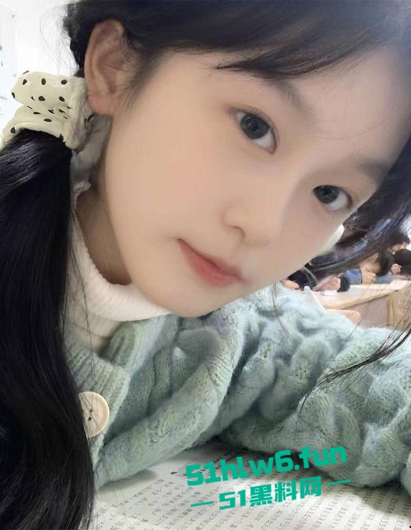 温州医科大学大二骚婊【潘晓蕾】私拍福利尺度曝光炸天!嫩乳骚穴欲求不满天天掰腿求插。 第8张 温州医科大学大二骚婊【潘晓蕾】私拍福利尺度曝光炸天!嫩乳骚穴欲求不满天天掰腿求插。 第8张