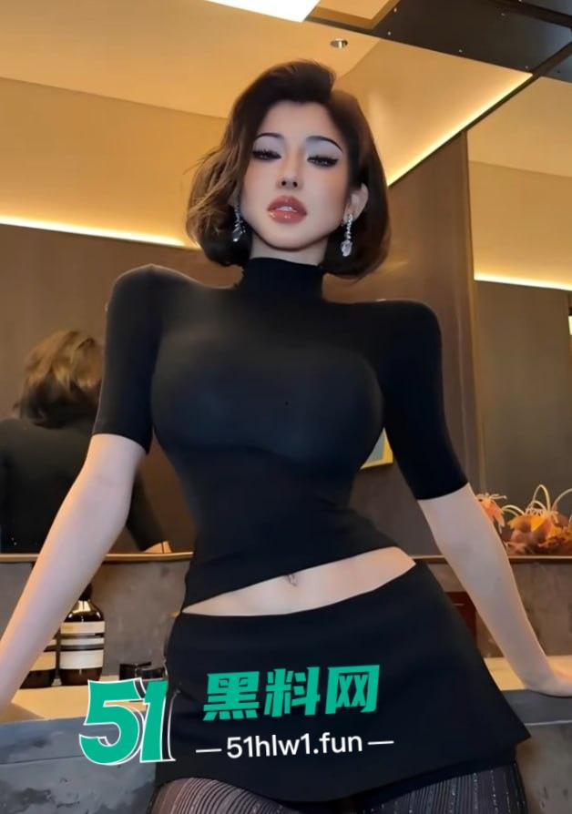 抖音欧美范女神【夏蓝】2分钟床上骚片爆红，娇喘浪叫比苍老师还销魂，粉丝被绿得彻底！  第3张