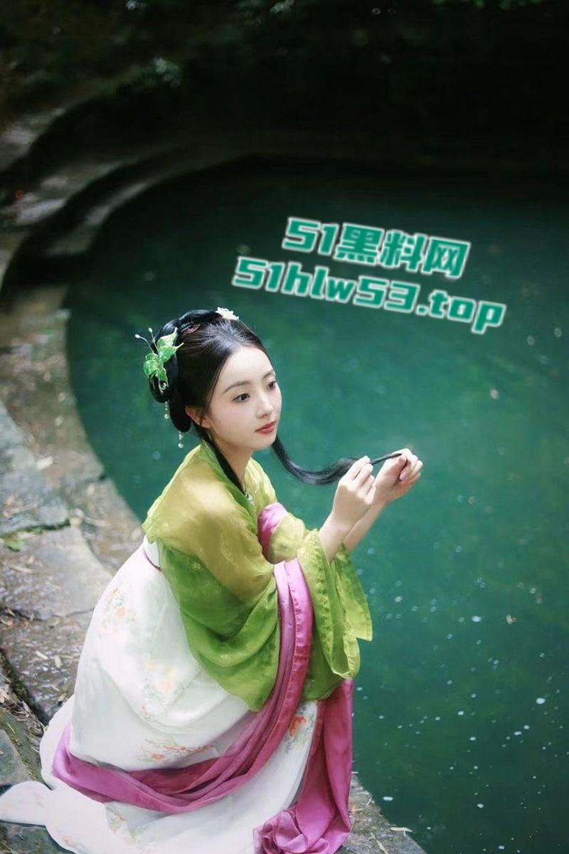 江西赣州极品骚母狗【周茹霞】约炮成瘾，口交吞精样样精通，女上位骑乘疯狂榨精！  第1张