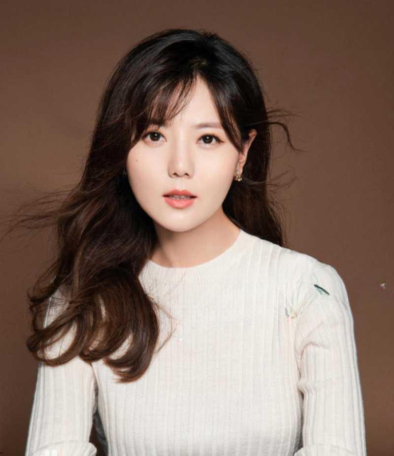 上海绿地集团董事长总裁张玉良KTV找小姐狂嗨吸毒 酒店与女秘书疯狂打炮视频流出 真是人老心不老 第3张 上海绿地集团董事长总裁张玉良KTV找小姐狂嗨吸毒 酒店与女秘书疯狂打炮视频流出 真是人老心不老 第3张