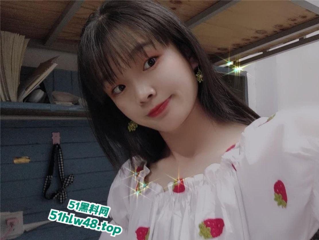 西安职业学院【程佳飞】深陷裸贷,还不起债被迫拍裸视频抵债,最终无力偿还被债主任意玩弄尺度惊人! 第3张 西安职业学院【程佳飞】深陷裸贷,还不起债被迫拍裸视频抵债,最终无力偿还被债主任意玩弄尺度惊人! 第3张