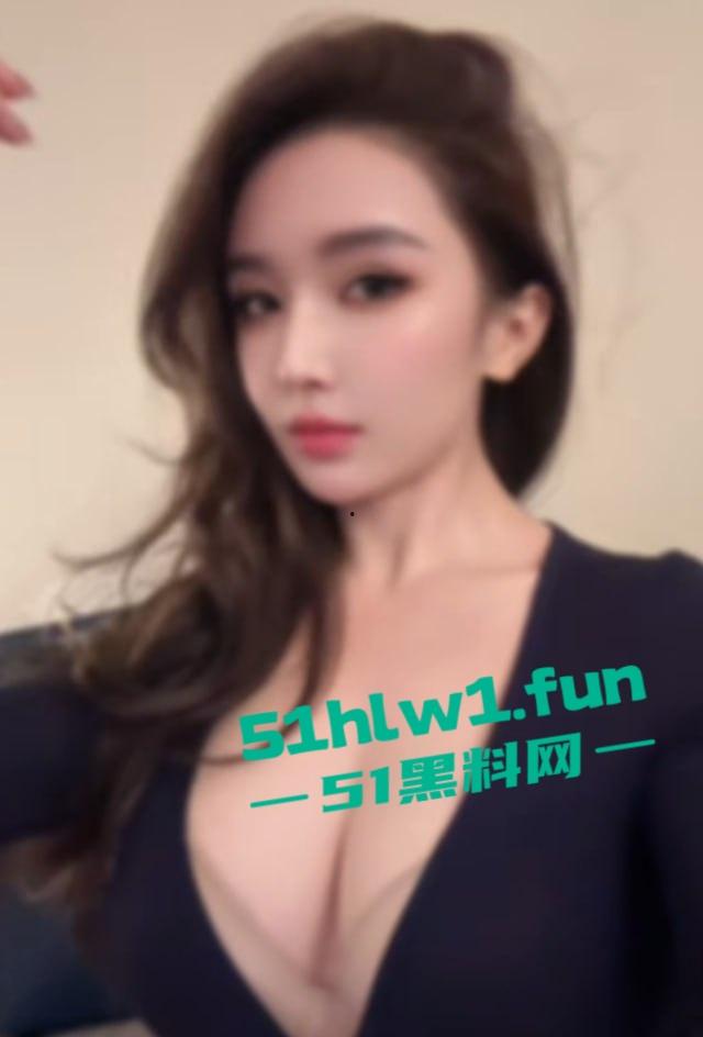 抖音【健身小猫】最新福利视频第二弹，蜜桃臀骚货又被金主爆操，黑丝后入自动拨回弹性顶级，全网独家曝光！  第1张