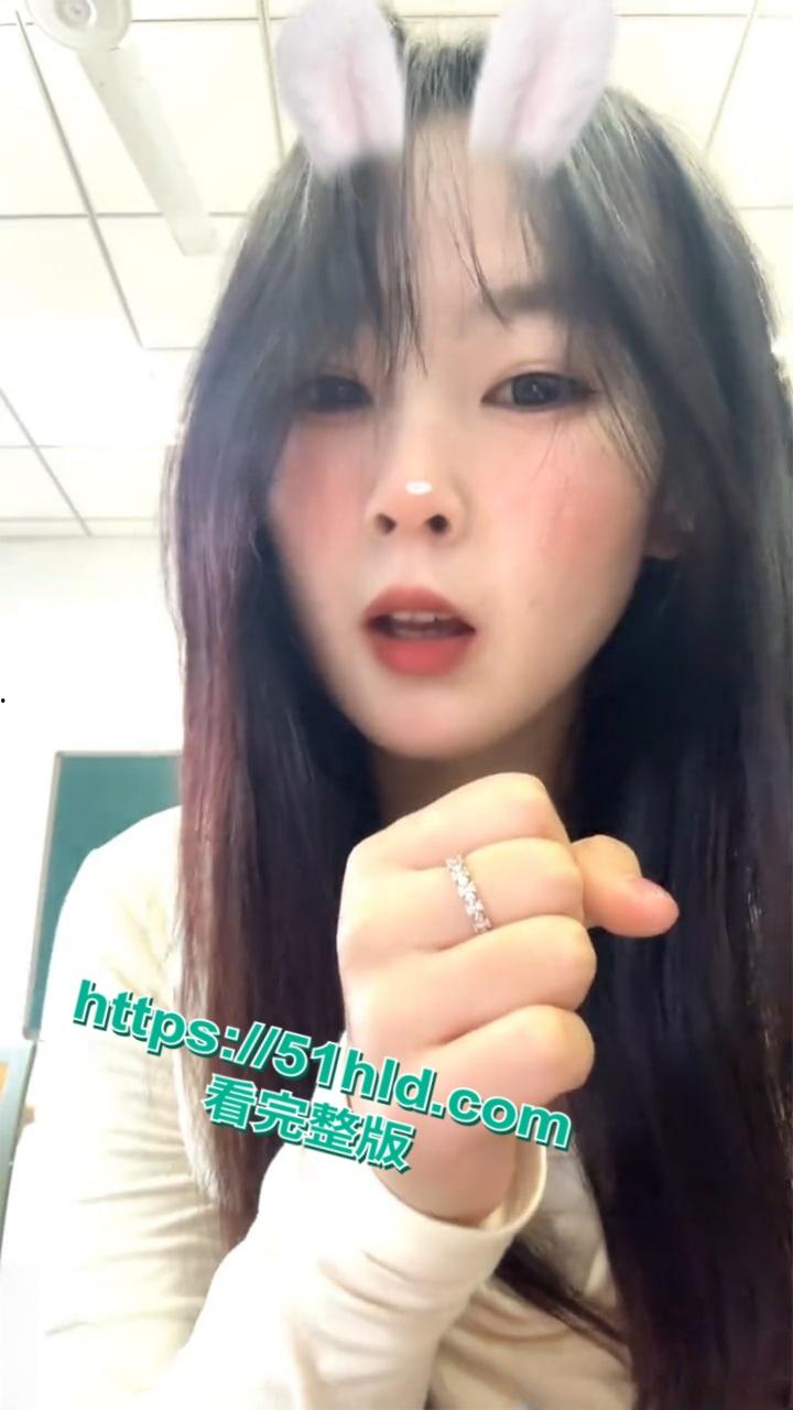 河北工程大学母狗【段欣然】不雅视频流出,完美露脸激情口爆,白嫩娇躯被狂暴后入淫水狂流不止! 第3张 河北工程大学母狗【段欣然】不雅视频流出,完美露脸激情口爆,白嫩娇躯被狂暴后入淫水狂流不止! 第3张