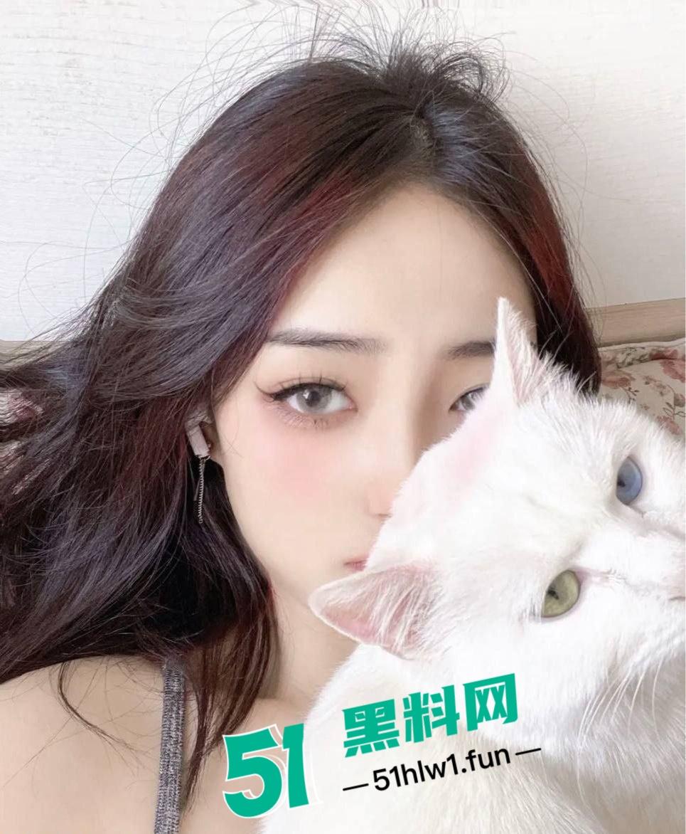 上海颜值天花板小情侣【宁美琴】流出私密视频,高冷女友床上反差惊人,叫床骚到人血压飙升! 第3张 上海颜值天花板小情侣【宁美琴】流出私密视频,高冷女友床上反差惊人,叫床骚到人血压飙升! 第3张