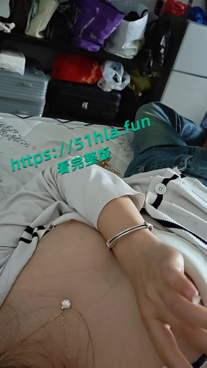 江西抚州英语教师【Jessica】不雅视频曝光,白嫩大奶被不停揉捏,肥臀嫩逼紧裹肉棒淫荡十足! 第5张 江西抚州英语教师【Jessica】不雅视频曝光,白嫩大奶被不停揉捏,肥臀嫩逼紧裹肉棒淫荡十足! 第5张