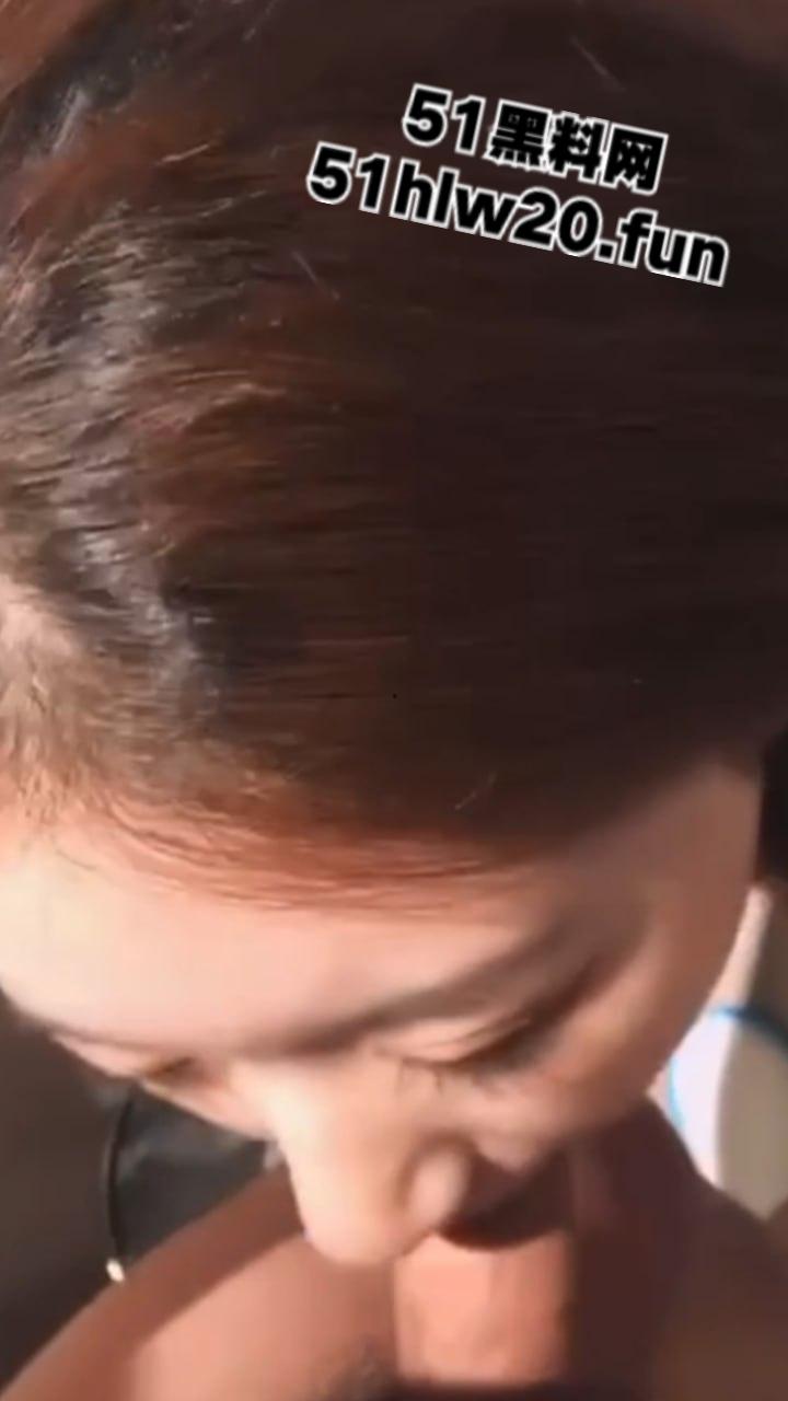 广州反差婊网瘾少女【陈敏仪】清纯颜值极品嫩妹,裸露粉嫩鲍鱼给炮友无套干,跪地吃鸡被射一脸。 第4张 广州反差婊网瘾少女【陈敏仪】清纯颜值极品嫩妹,裸露粉嫩鲍鱼给炮友无套干,跪地吃鸡被射一脸。 第4张