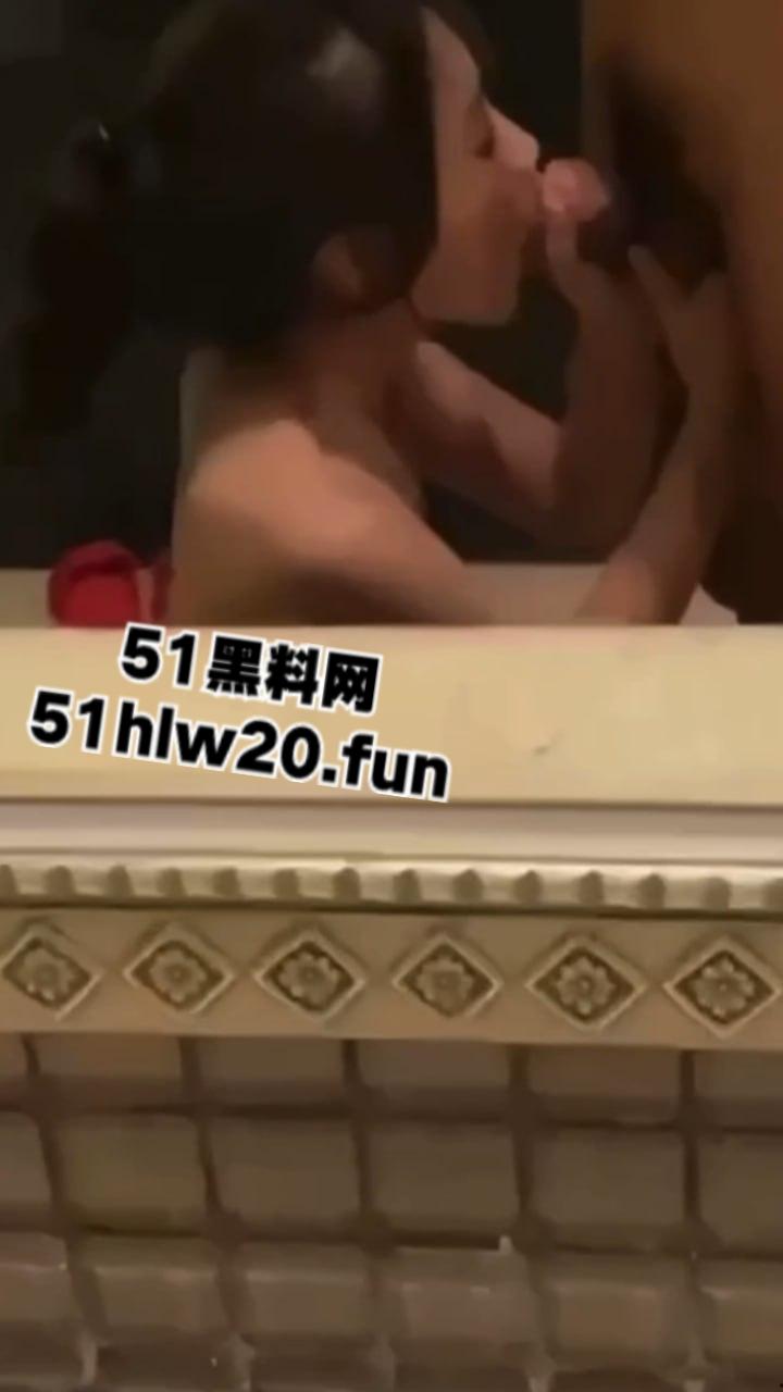 广州反差婊网瘾少女【陈敏仪】清纯颜值极品嫩妹,裸露粉嫩鲍鱼给炮友无套干,跪地吃鸡被射一脸。 第5张 广州反差婊网瘾少女【陈敏仪】清纯颜值极品嫩妹,裸露粉嫩鲍鱼给炮友无套干,跪地吃鸡被射一脸。 第5张