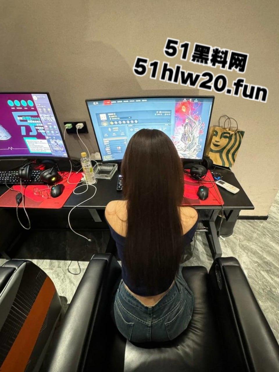 广州反差婊网瘾少女【陈敏仪】清纯颜值极品嫩妹,裸露粉嫩鲍鱼给炮友无套干,跪地吃鸡被射一脸。 第6张 广州反差婊网瘾少女【陈敏仪】清纯颜值极品嫩妹,裸露粉嫩鲍鱼给炮友无套干,跪地吃鸡被射一脸。 第6张