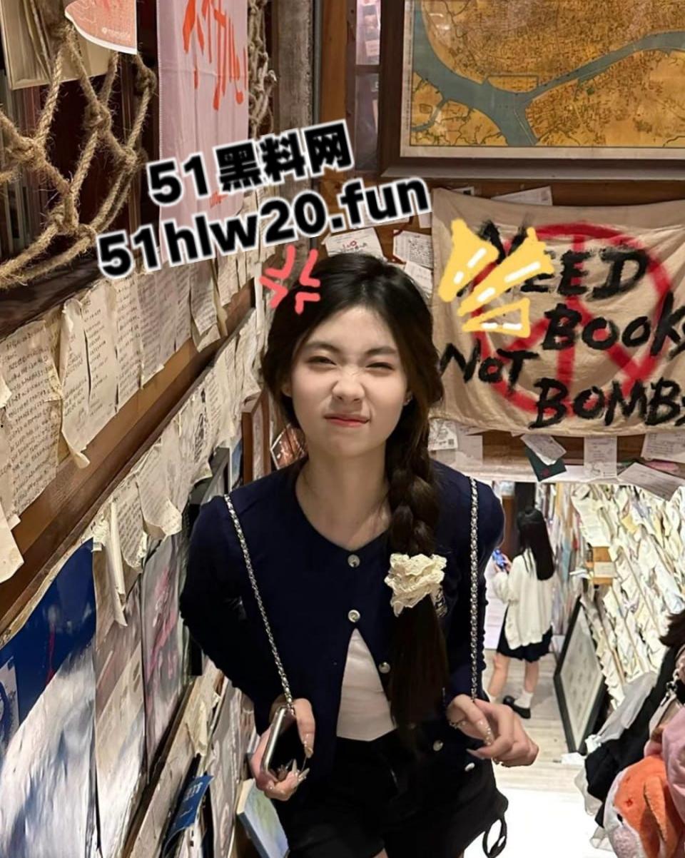 广州反差婊网瘾少女【陈敏仪】清纯颜值极品嫩妹,裸露粉嫩鲍鱼给炮友无套干,跪地吃鸡被射一脸。 第9张 广州反差婊网瘾少女【陈敏仪】清纯颜值极品嫩妹,裸露粉嫩鲍鱼给炮友无套干,跪地吃鸡被射一脸。 第9张