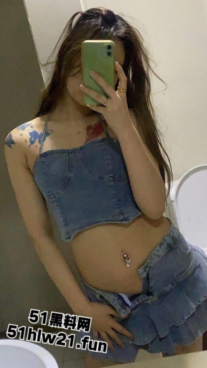 口打舌钉技术口超，舔吸肉棒分分钟爽射，超骚榨精小妖精床上拿捏各种男人，从未有过对手。  第3张