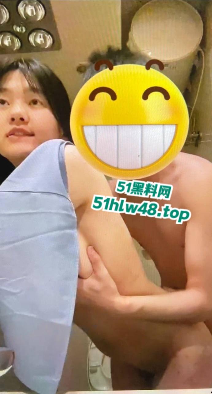 北京外国语大学【刘薇】大一清纯学霸，颜值清纯身材才一流私下超反差，男友自拍性爱视频被流出。  第6张