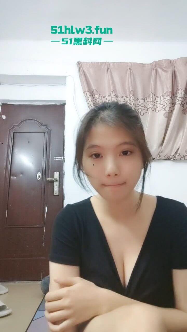 天津理工大学学生妹【王玫雨】校外租房色情直播,自慰抠穴全过程被录屏曝光! 第7张 天津理工大学学生妹【王玫雨】校外租房色情直播,自慰抠穴全过程被录屏曝光! 第7张