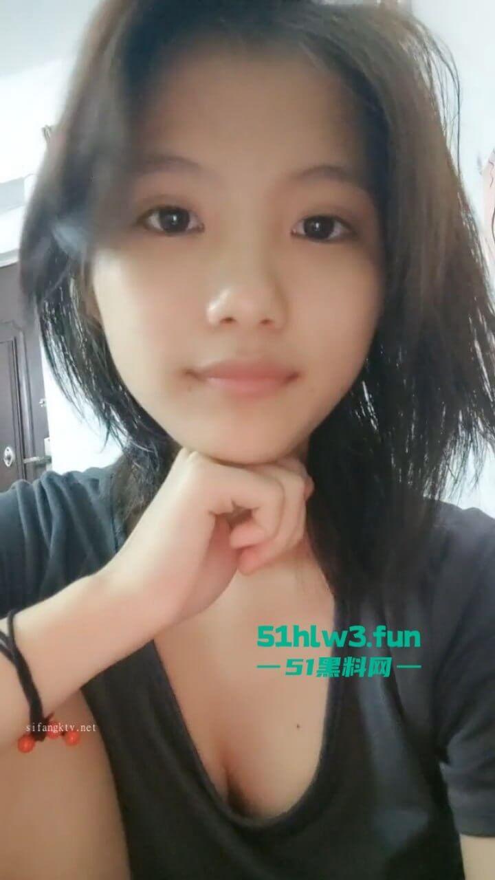 天津理工大学学生妹【王玫雨】校外租房色情直播,自慰抠穴全过程被录屏曝光! 第8张 天津理工大学学生妹【王玫雨】校外租房色情直播,自慰抠穴全过程被录屏曝光! 第8张