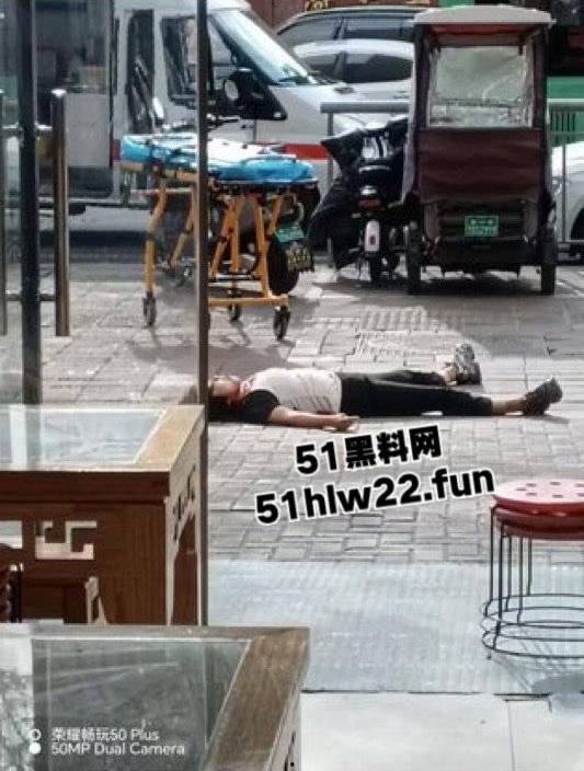 郑州兰寨新城暴躁商户举刀灭门对手一家,拉一群亡魂垫背后决然跳楼自杀。 第5张 郑州兰寨新城暴躁商户举刀灭门对手一家,拉一群亡魂垫背后决然跳楼自杀。 第5张