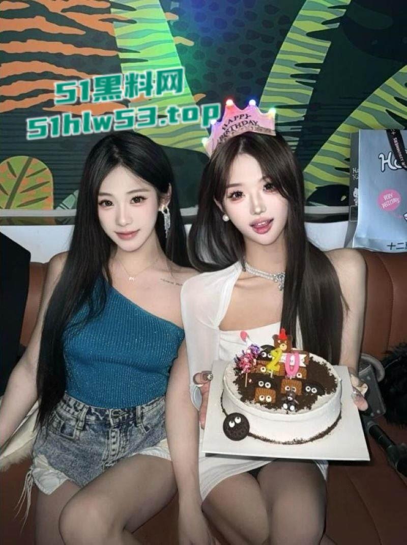 抖音极品女神【饭饭来了】惊曝TS身份小丁丁被后入爆操狂甩,约炮视频流出颠覆粉丝认知! 第2张 抖音极品女神【饭饭来了】惊曝TS身份小丁丁被后入爆操狂甩,约炮视频流出颠覆粉丝认知! 第2张