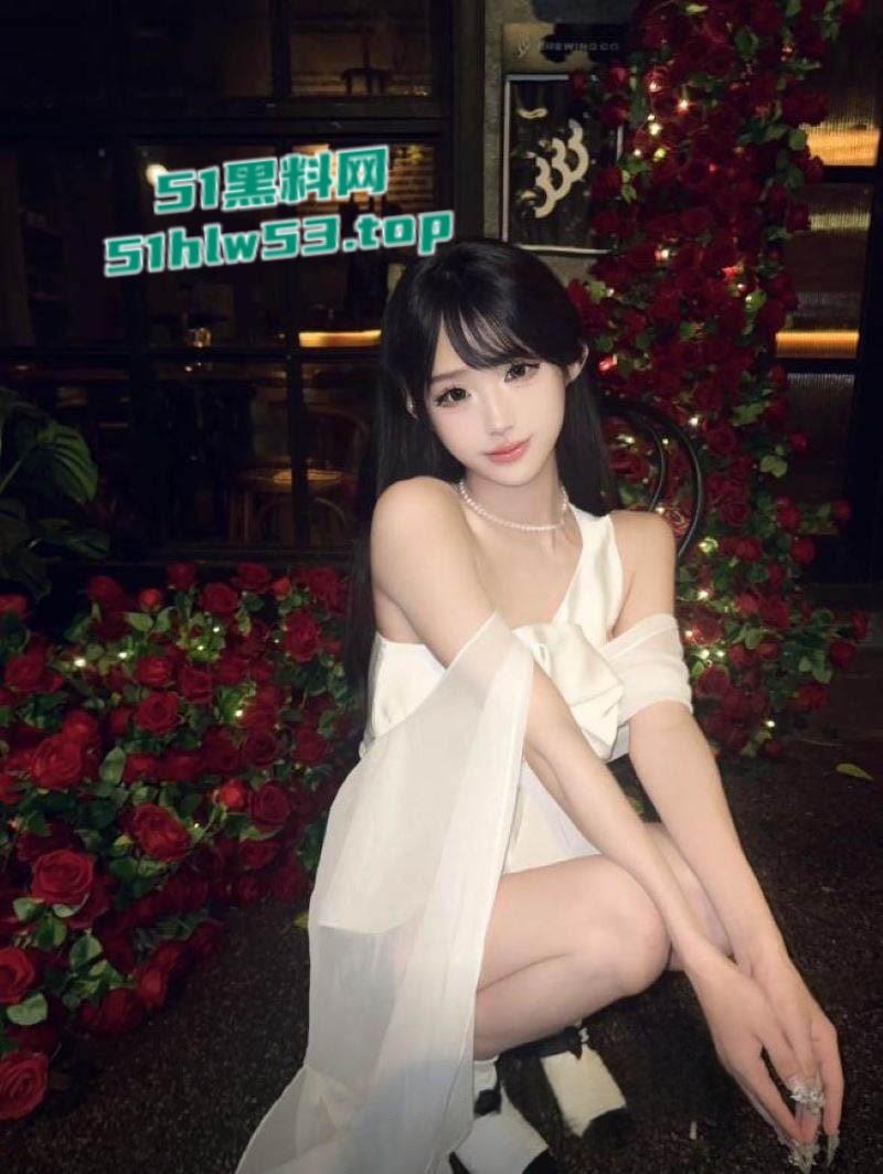 抖音极品女神【饭饭来了】惊曝TS身份小丁丁被后入爆操狂甩,约炮视频流出颠覆粉丝认知! 第3张 抖音极品女神【饭饭来了】惊曝TS身份小丁丁被后入爆操狂甩,约炮视频流出颠覆粉丝认知! 第3张