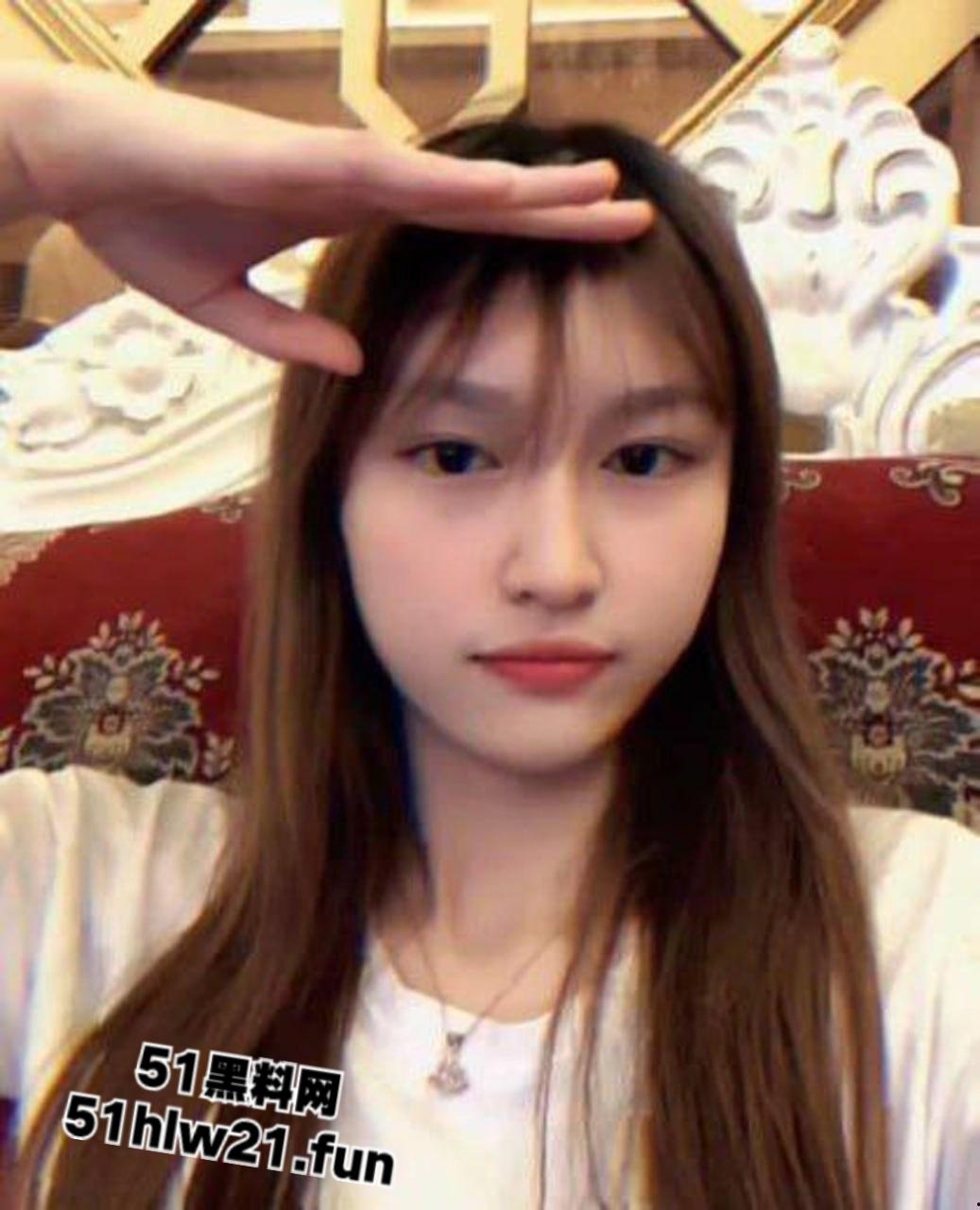 长沙理工大学【刘思汝】被土豪重金包养,天天被操实在受不了后直接跑路拉黑,金主一气之下曝光骚货。 第2张 长沙理工大学【刘思汝】被土豪重金包养,天天被操实在受不了后直接跑路拉黑,金主一气之下曝光骚货。 第2张