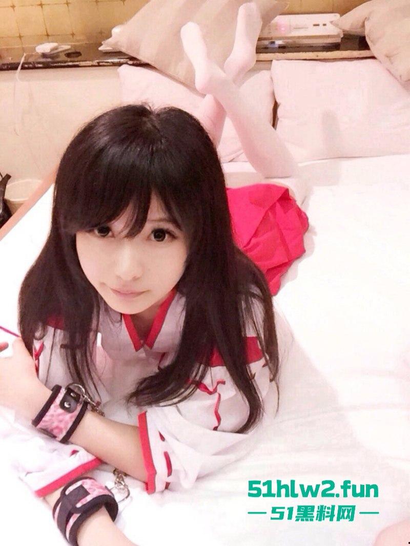 远古福利姬【习呆呆】解禁新作，高颜值萝莉妹白丝美腿，玉足夹撸肉棒极度反差。  第4张