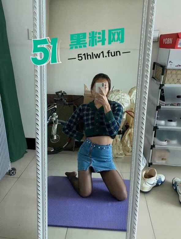 石家庄人妻偷情婚内出轨被老公发现经选择和情妇私奔,怒曝光三分钟露脸视频引发热议。 第2张 石家庄人妻偷情婚内出轨被老公发现经选择和情妇私奔,怒曝光三分钟露脸视频引发热议。 第2张