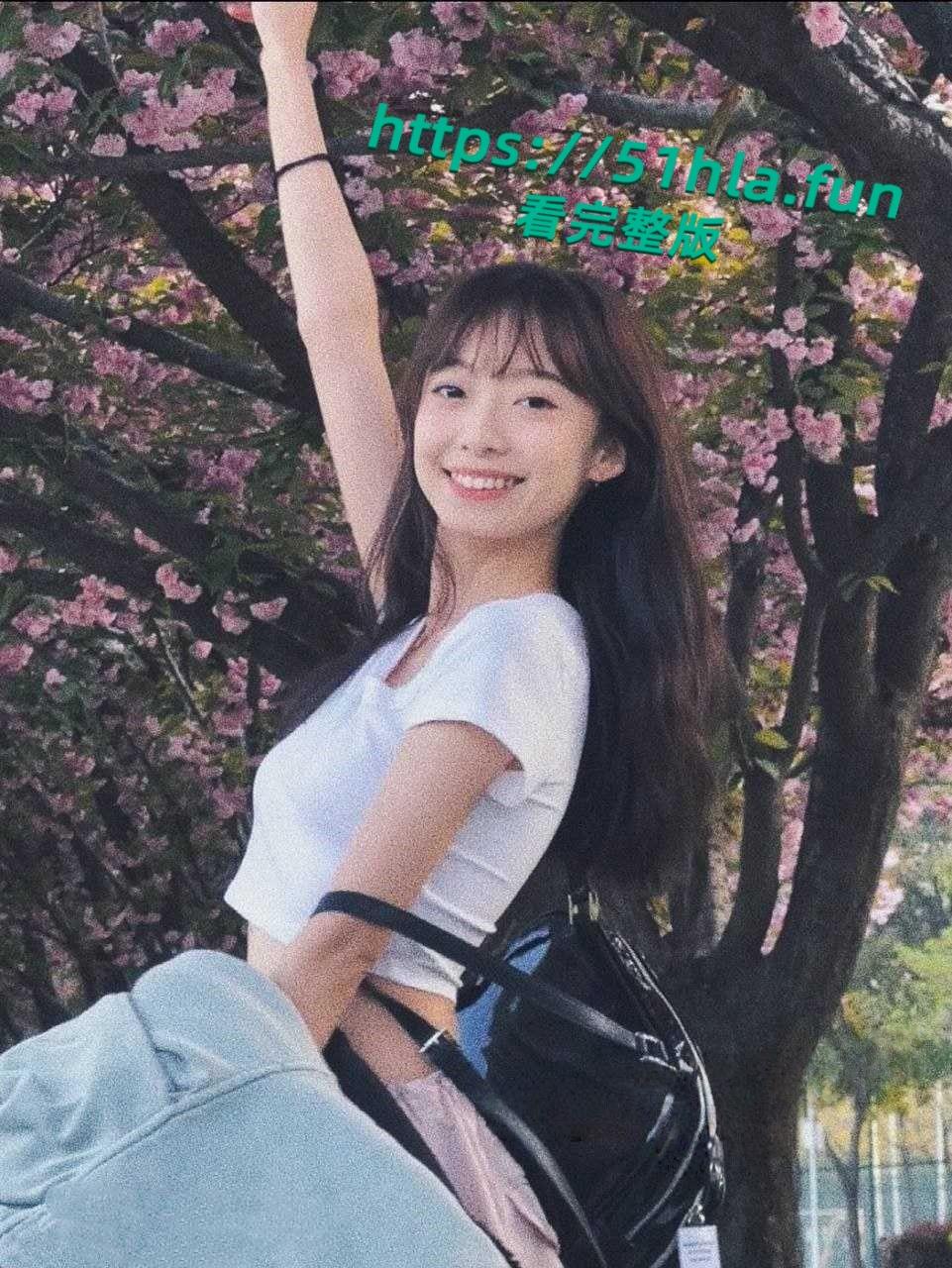 复旦大学校花【周雨晴】被包养泄密,金主多姿势爆操,叫声超骚撸点满满! 第1张 复旦大学校花【周雨晴】被包养泄密,金主多姿势爆操,叫声超骚撸点满满! 第1张