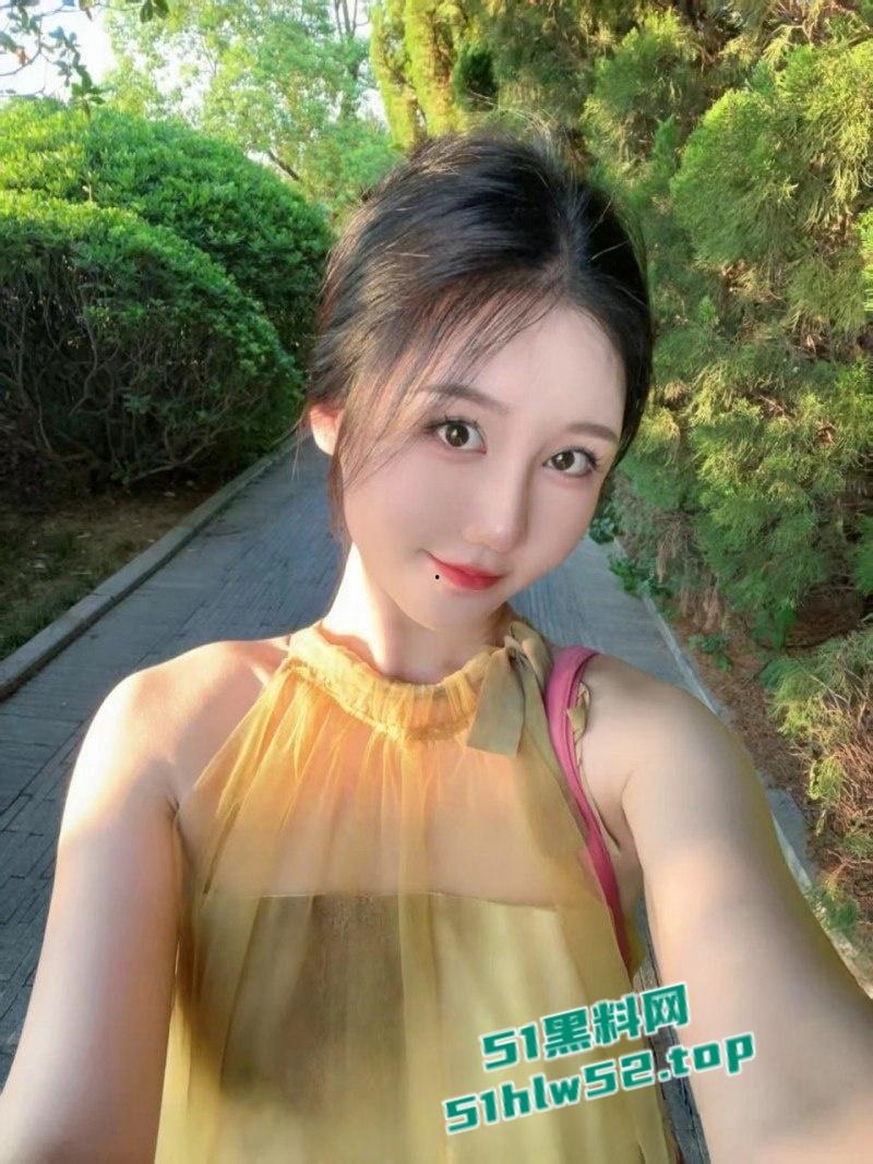 乱伦系列之嫂子,丝袜控长腿嫂子,趁家里没人与嫂子翻云覆雨,情趣装肛交,爽到嫂子直呼要被撑爆! 第2张 乱伦系列之嫂子,丝袜控长腿嫂子,趁家里没人与嫂子翻云覆雨,情趣装肛交,爽到嫂子直呼要被撑爆! 第2张