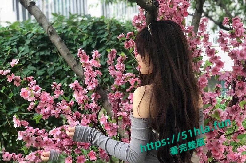 重庆纯欲女大学生性爱调教视频流出,穿戴狗链项圈吞吐肉棒,上位骑乘疯狂榨取金主精液! 第1张 重庆纯欲女大学生性爱调教视频流出,穿戴狗链项圈吞吐肉棒,上位骑乘疯狂榨取金主精液! 第1张