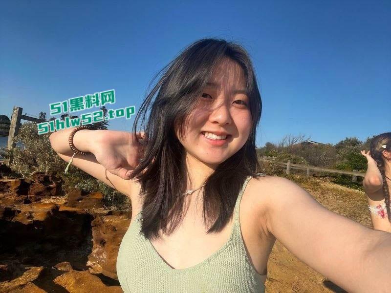 新加坡反差婊【静妍】分手后遭前男友曝光,颈戴项圈全裸出镜,揉奶自慰完美暴露风骚本性! 第2张 新加坡反差婊【静妍】分手后遭前男友曝光,颈戴项圈全裸出镜,揉奶自慰完美暴露风骚本性! 第2张