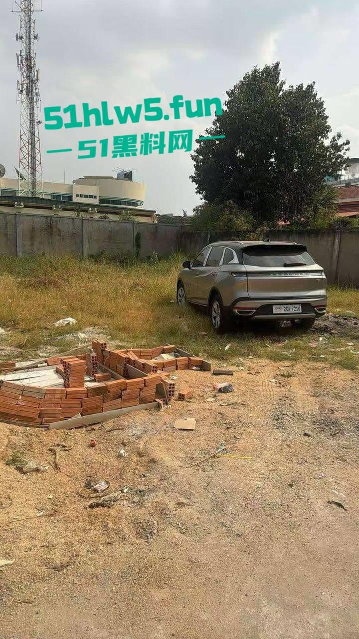 柬埔寨金边机场【AK枪击案】曝光,先手枪威胁再掏出AK扫射,持枪中国籍男子已经被逮捕。 第1张 柬埔寨金边机场【AK枪击案】曝光,先手枪威胁再掏出AK扫射,持枪中国籍男子已经被逮捕。 第1张