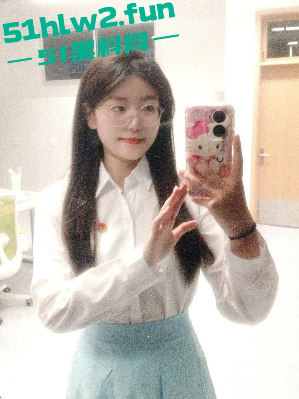 石家庄大一骚气满满的【郑洁】学妹,酒店被黄毛爆操,黄色小内裤惹人爱,一边打电话一边叫! 第10张 石家庄大一骚气满满的【郑洁】学妹,酒店被黄毛爆操,黄色小内裤惹人爱,一边打电话一边叫! 第10张