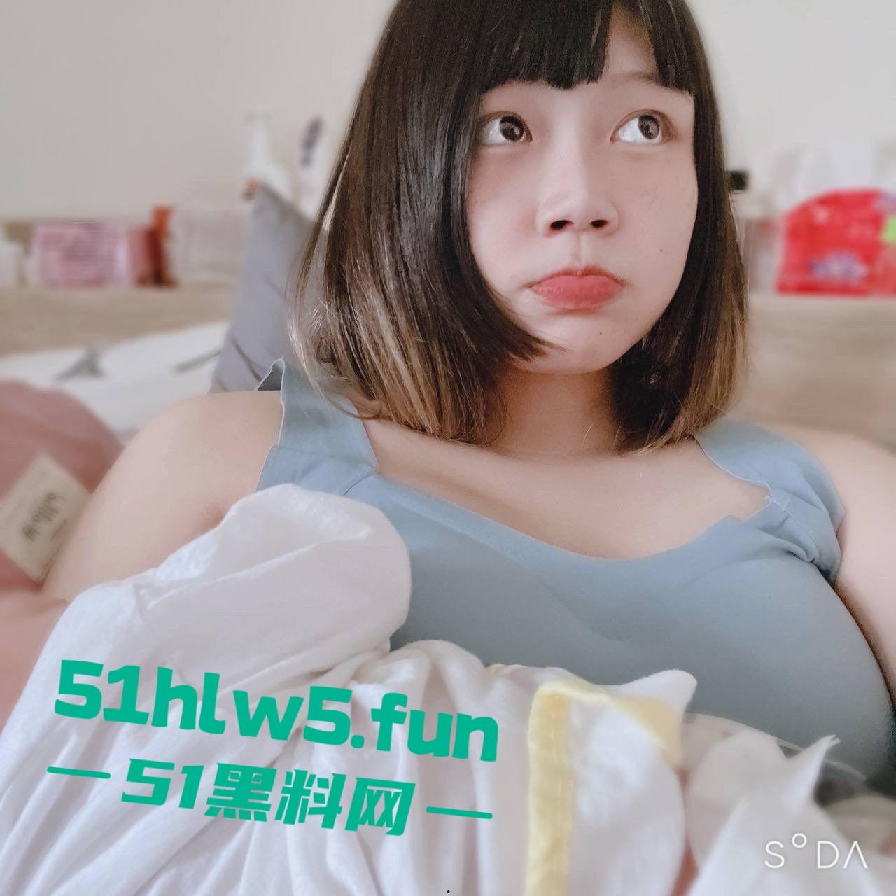 厦门高颜值母狗【赵茹艺】非常反差的大奶人妻，背着老公装少女在网上勾引弟弟。  第1张