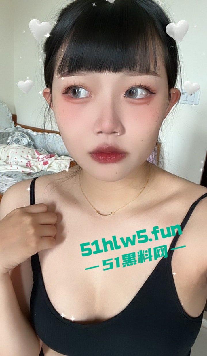 厦门高颜值母狗【赵茹艺】非常反差的大奶人妻，背着老公装少女在网上勾引弟弟。  第8张