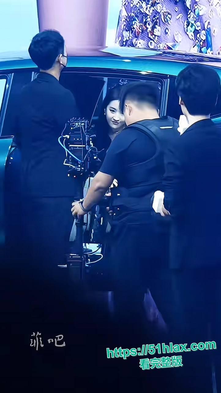 刘亦菲 与韩国人的不解情缘 为艺术全裸献身逼毛清晰奶头硬挺 第1张 刘亦菲 与韩国人的不解情缘 为艺术全裸献身逼毛清晰奶头硬挺 第1张