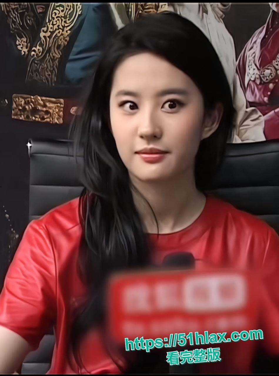 刘亦菲 与韩国人的不解情缘 为艺术全裸献身逼毛清晰奶头硬挺 第3张 刘亦菲 与韩国人的不解情缘 为艺术全裸献身逼毛清晰奶头硬挺 第3张