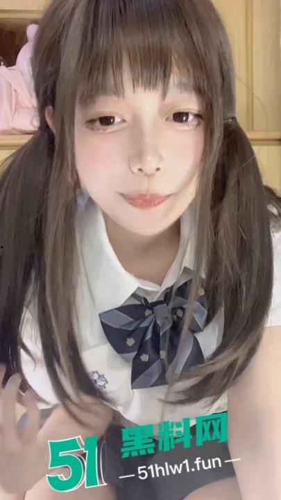 推特萝莉美少女〖要要饿晕了〗会员福利视频曝光 白丝美少女足交现场叫声超骚! 第5张 推特萝莉美少女〖要要饿晕了〗会员福利视频曝光 白丝美少女足交现场叫声超骚! 第5张