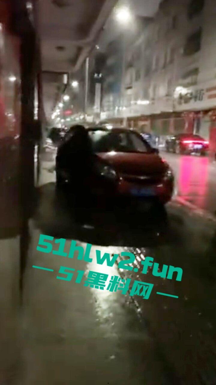 广东渣女开男友车装白富美出轨车震情人,男友用GPS找到当场抓住俩人奸情胆子是真大啊。 第1张 广东渣女开男友车装白富美出轨车震情人,男友用GPS找到当场抓住俩人奸情胆子是真大啊。 第1张