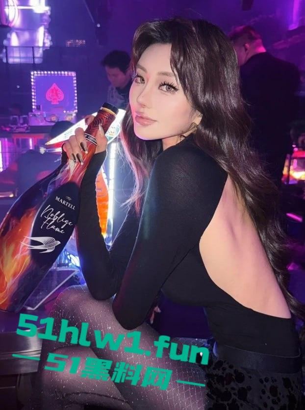 混血网红【EunHa】堕落日记,被金主批穿后直接放飞,骚到明码标价,一对一私密视频看逼验货! 第3张 混血网红【EunHa】堕落日记,被金主批穿后直接放飞,骚到明码标价,一对一私密视频看逼验货! 第3张