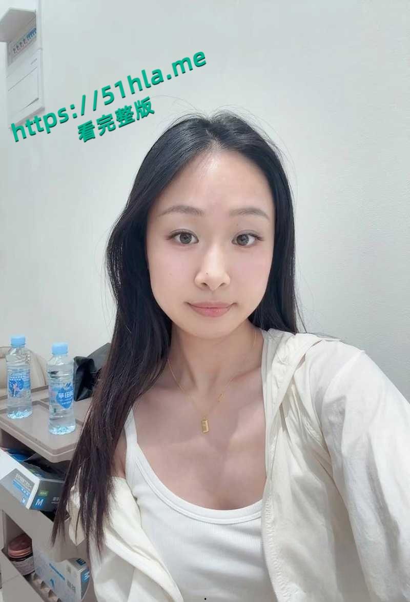 上海浦南幼儿园【朱玲也】锦和校区，美女幼师与男友裸聊自慰视频被曝光，淫浪尤物性瘾巨大私生活混乱不堪！  第2张