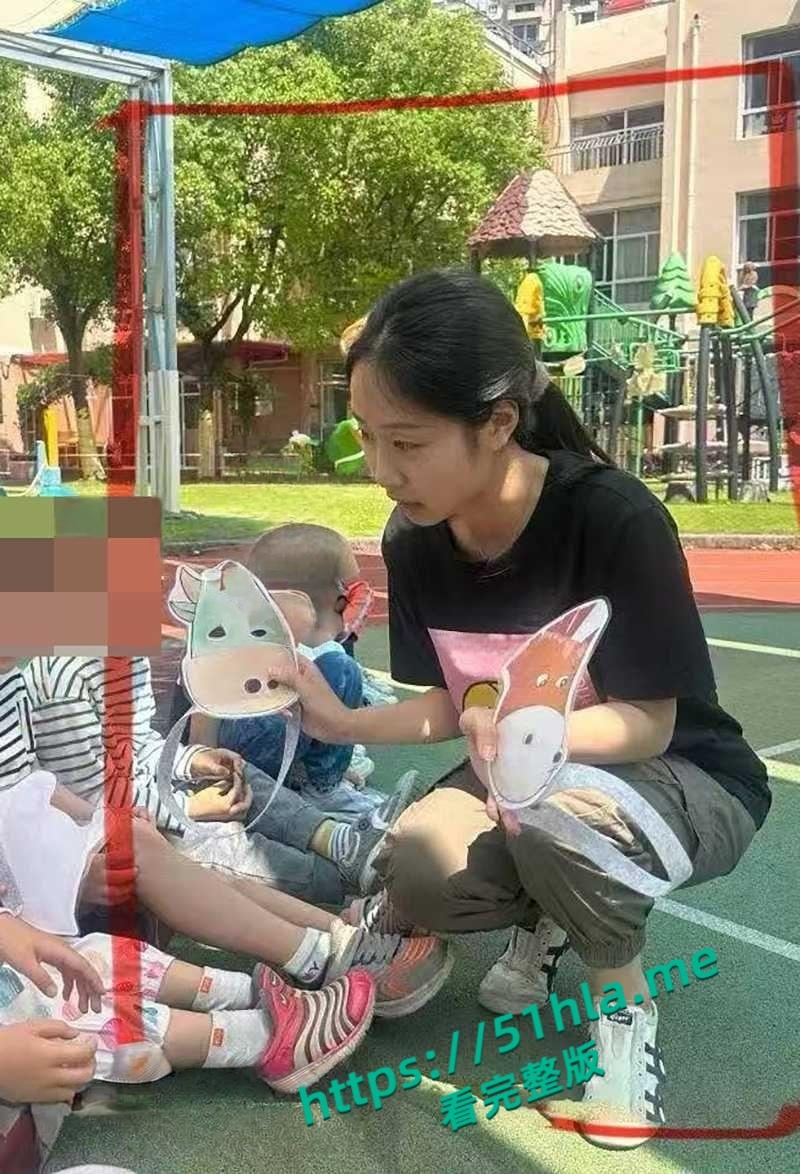 上海浦南幼儿园【朱玲也】锦和校区，美女幼师与男友裸聊自慰视频被曝光，淫浪尤物性瘾巨大私生活混乱不堪！  第8张