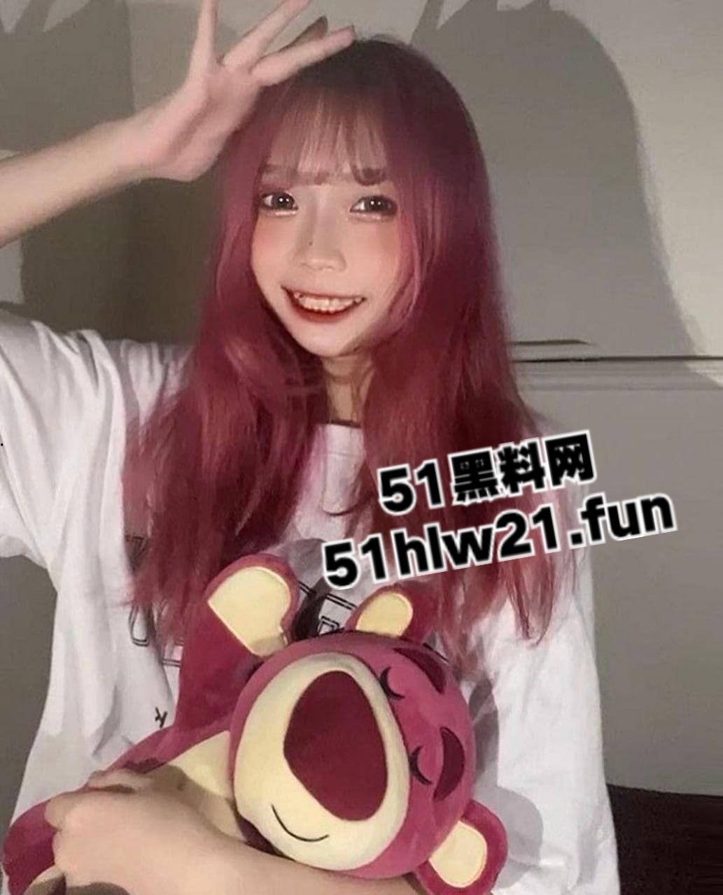 山西大学【王慧琴】高颜值反差骚母狗，性癖特别怪异喜欢粉色尾巴肛塞，已被精心调教成性奴。  第7张