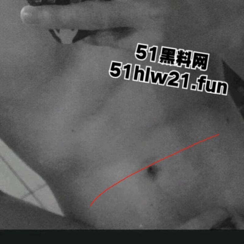 极品白嫩骚兔女郎网聊主动送炮，老实男激动提枪赴约却被上了生动一课脑袋坏了！  第7张