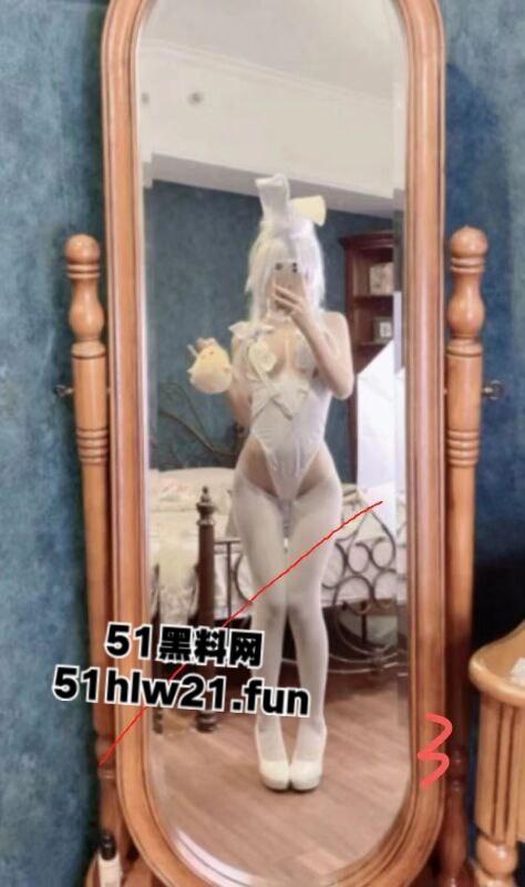 极品白嫩骚兔女郎网聊主动送炮，老实男激动提枪赴约却被上了生动一课脑袋坏了！  第8张