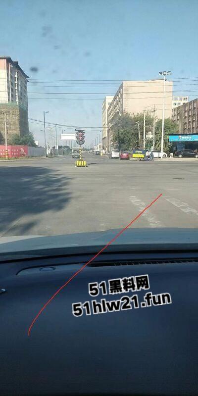 极品白嫩骚兔女郎网聊主动送炮，老实男激动提枪赴约却被上了生动一课脑袋坏了！  第19张