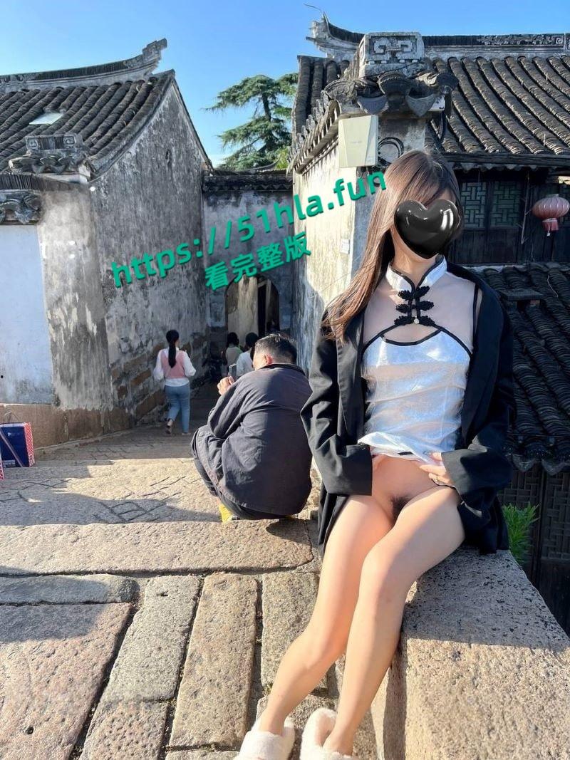 极品大学生【小哪吒】福利视频泄密,校内野外大胆露出饱满双乳嫩穴挑逗路人目光! 第2张 极品大学生【小哪吒】福利视频泄密,校内野外大胆露出饱满双乳嫩穴挑逗路人目光! 第2张