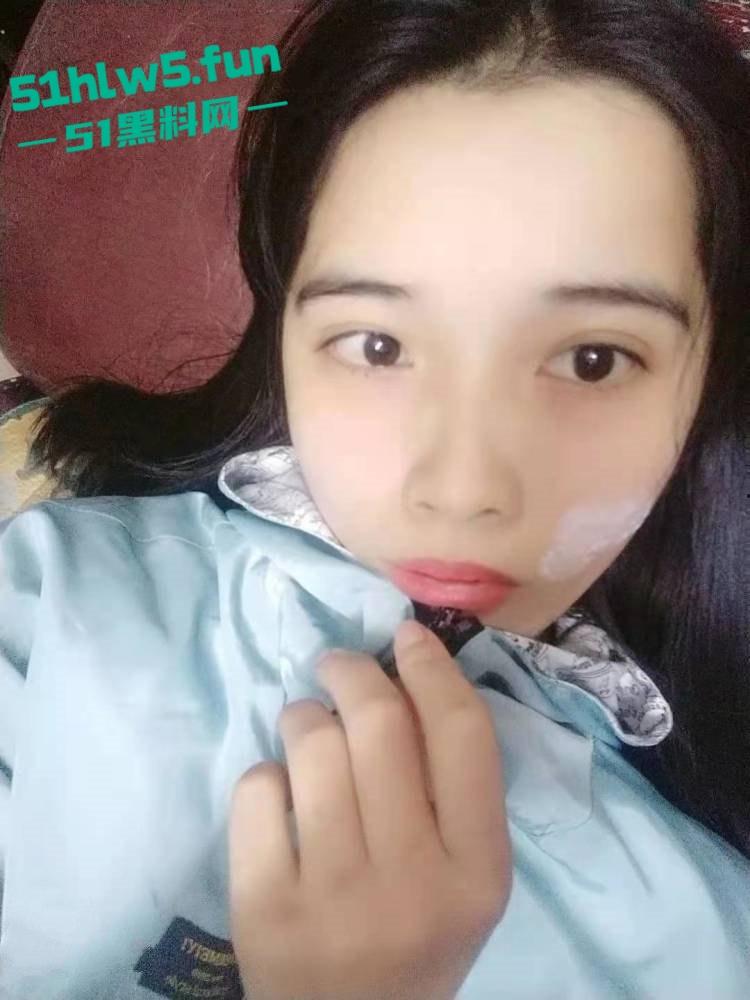 温州万达商城服装店导购【杨珍玥】背着男友约炮客人，竟然被渣男曝光这身材还真是诱人啊。  第1张